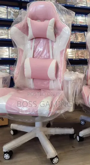 Beautiful Designs, and Unbeatable Comfort Make the Boss Gaming Chair