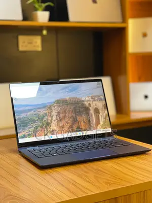 New Laptop HP Dragonfly G3 16GB Intel Core i7 SSD 512GB