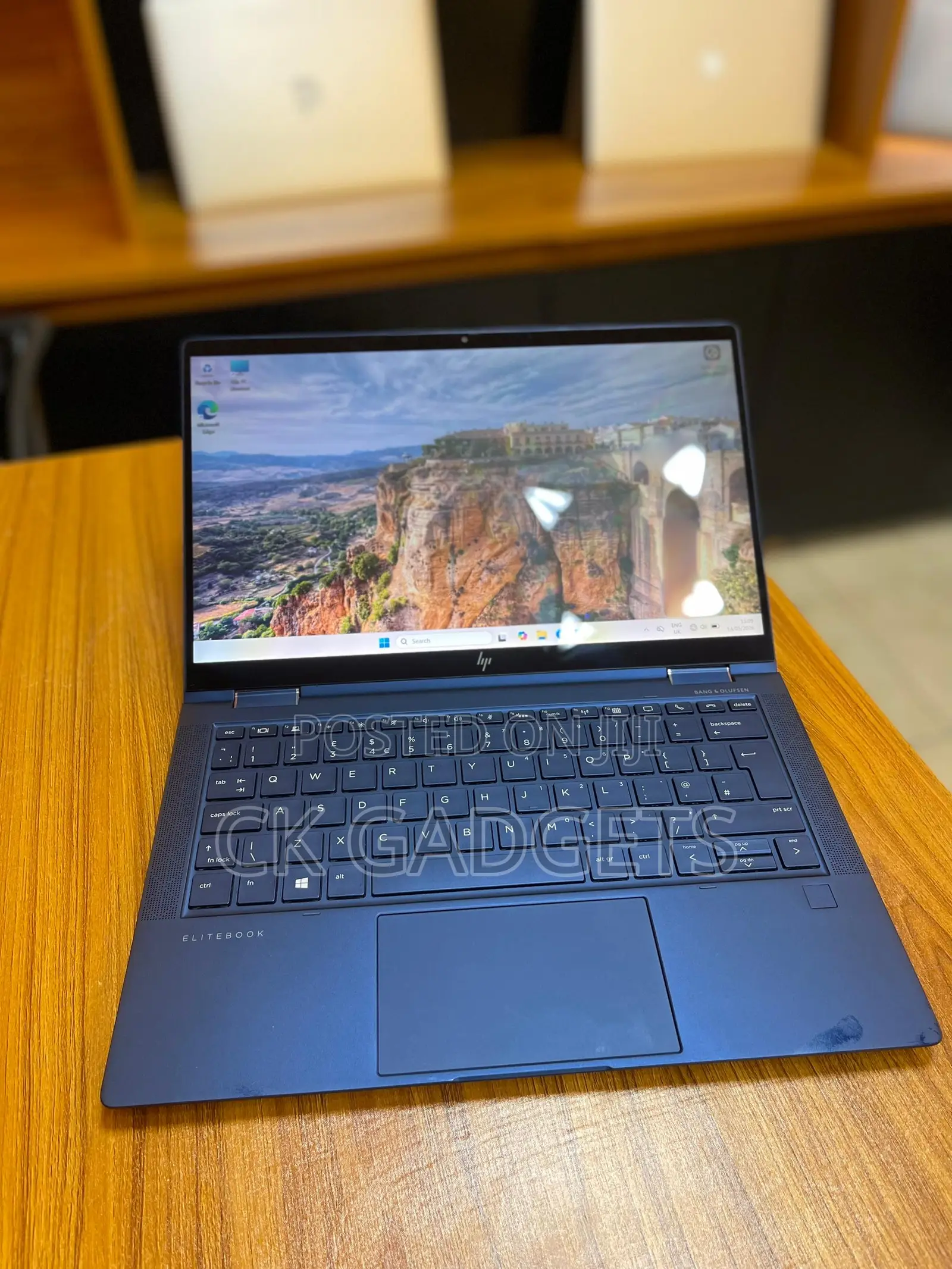 New Laptop HP Dragonfly G3 16GB Intel Core i7 SSD 512GB