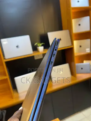 New Laptop HP Dragonfly G3 16GB Intel Core i7 SSD 512GB