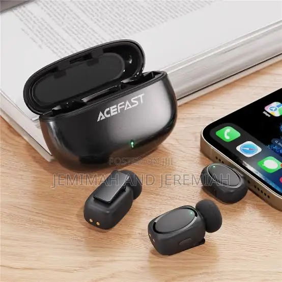 R2 Dual Wireless Lavalier Microphone.