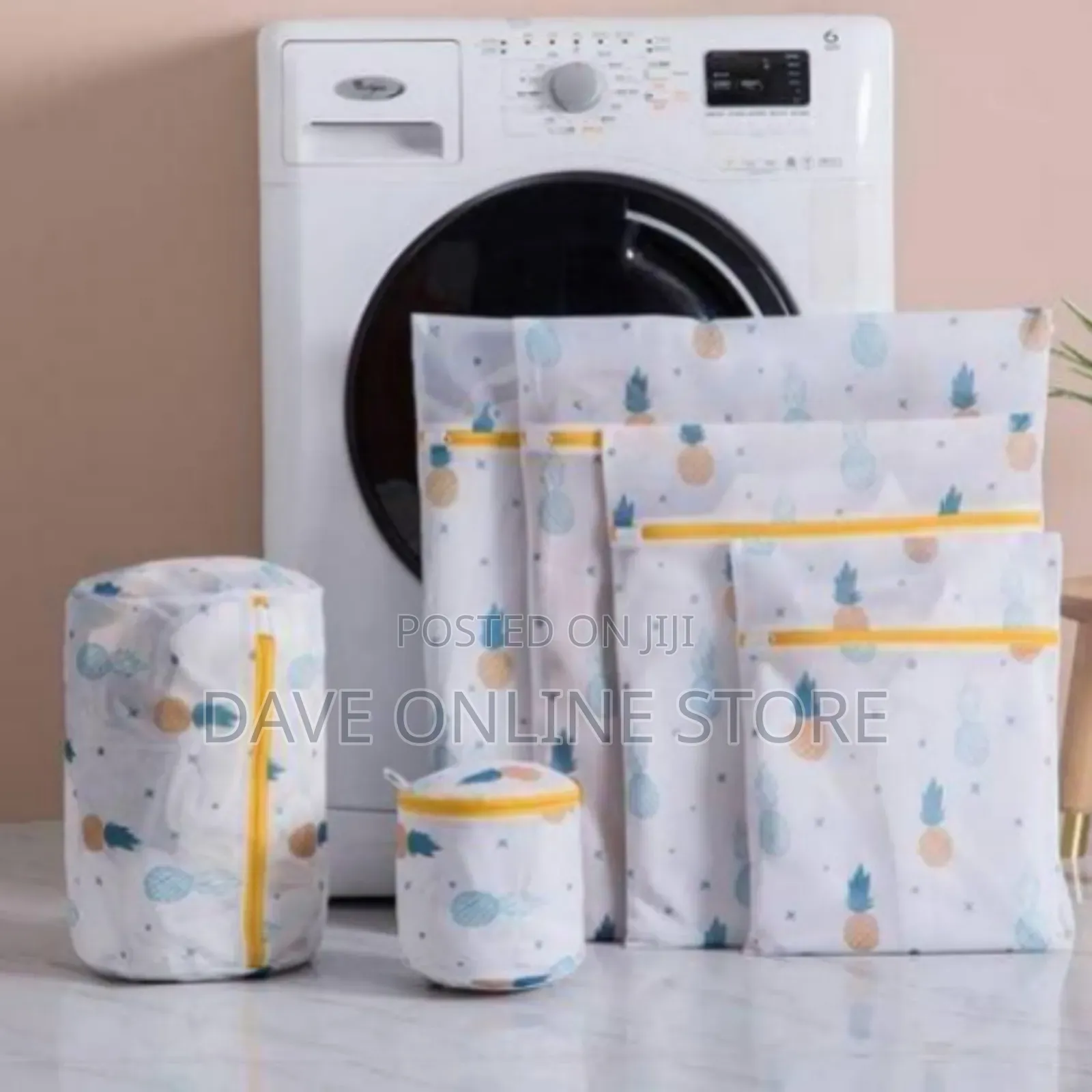 Set of 6 Mesh Laundry Bags - Multicolor