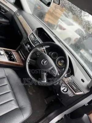 Mercedes-Benz E300 2011 Silver