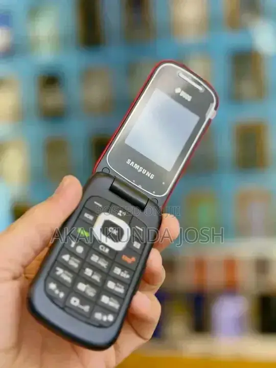 New Samsung Chat 322 Wi Fi Red
