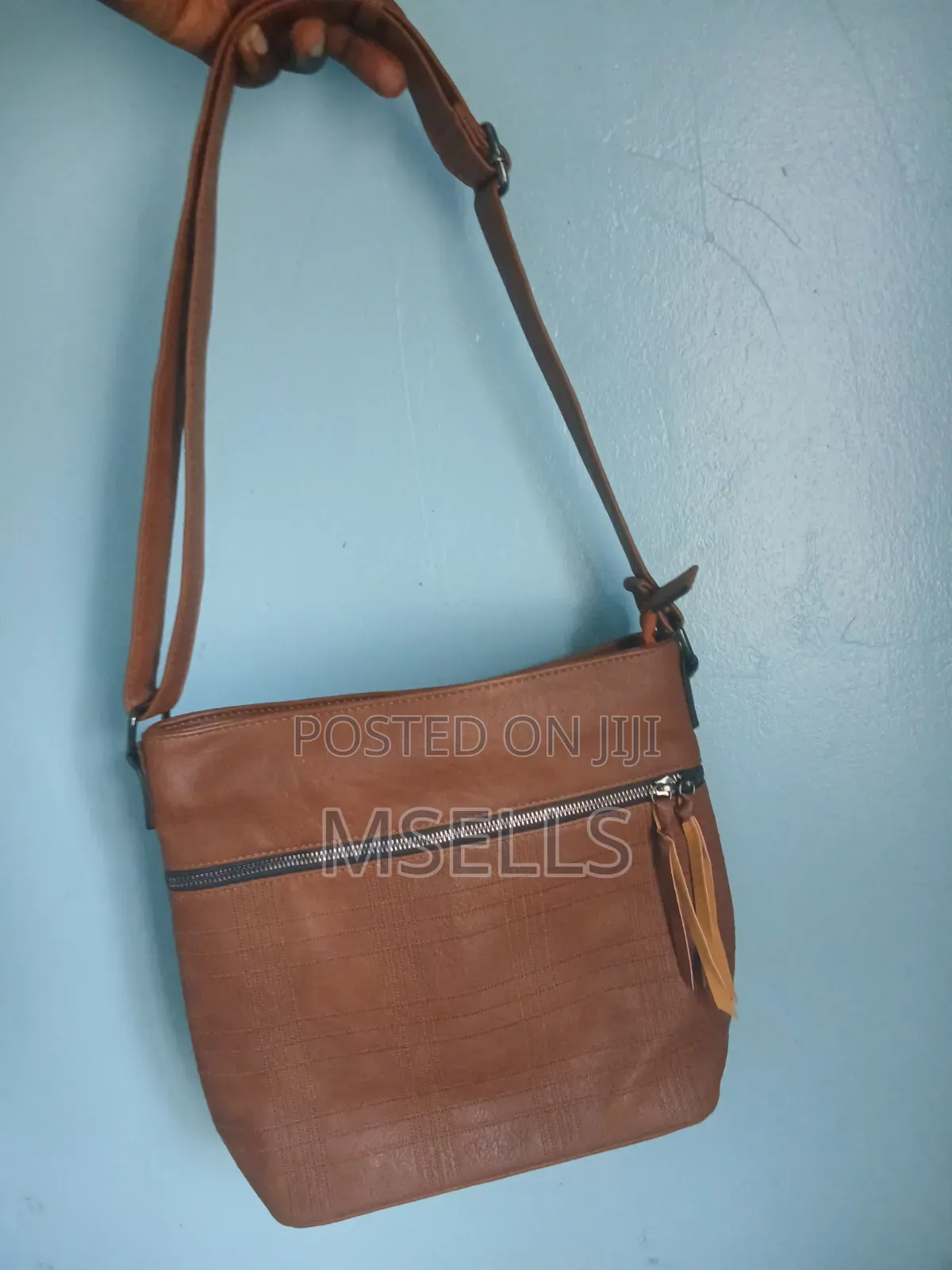 Cross-Body Bag (Mid)