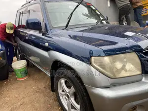 Mitsubishi Pajero 2008 Blue