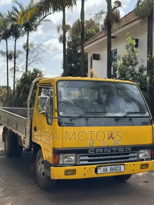 Mitsubishi Canter 1999 Yellow