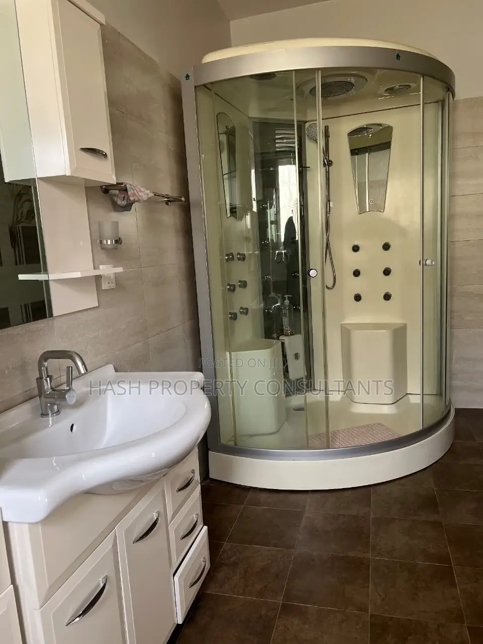 4bdrm Duplex in Lubowa, Central Division for rent
