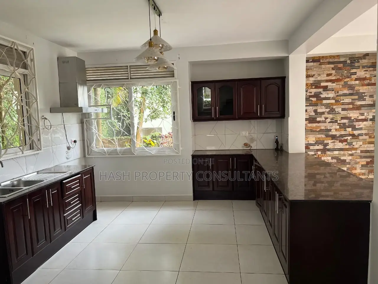 4bdrm Duplex in Lubowa, Central Division for rent