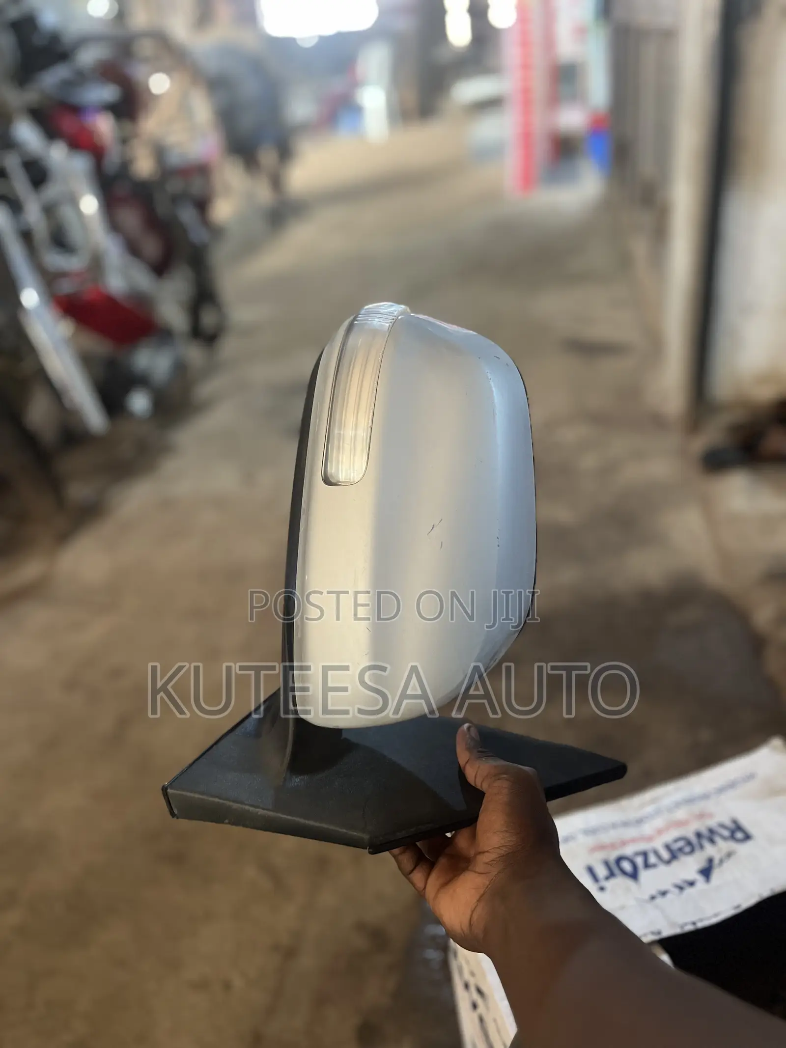 Rv4 2007 Side Mirror