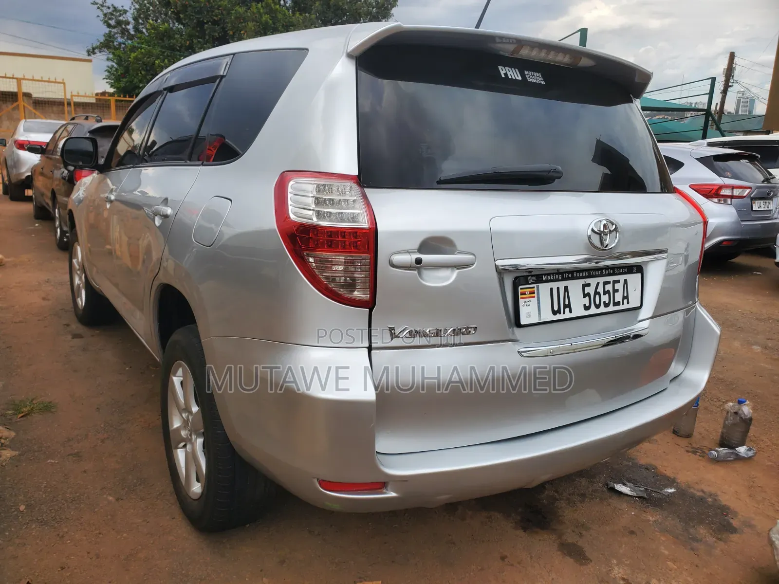Toyota Vanguard 2010 Silver