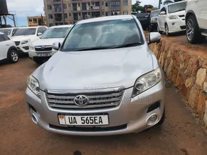Toyota Vanguard 2010 Silver