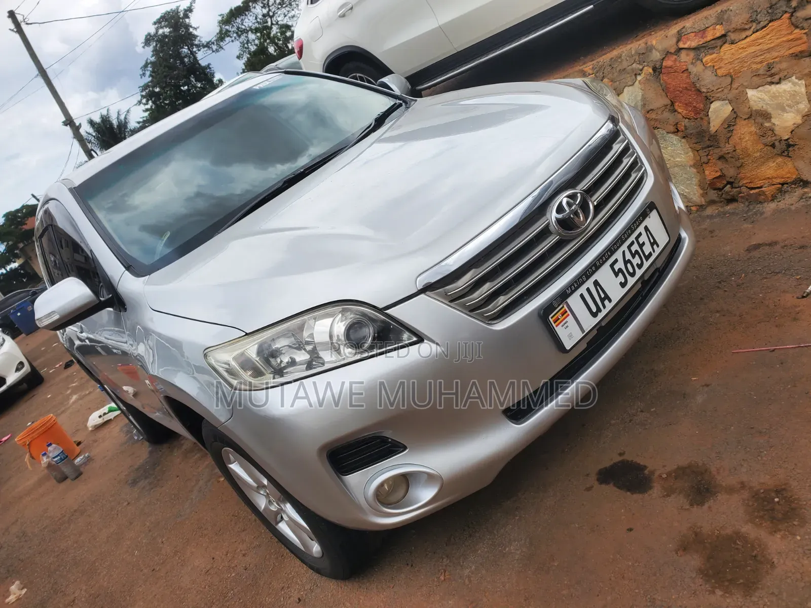 Toyota Vanguard 2010 Silver