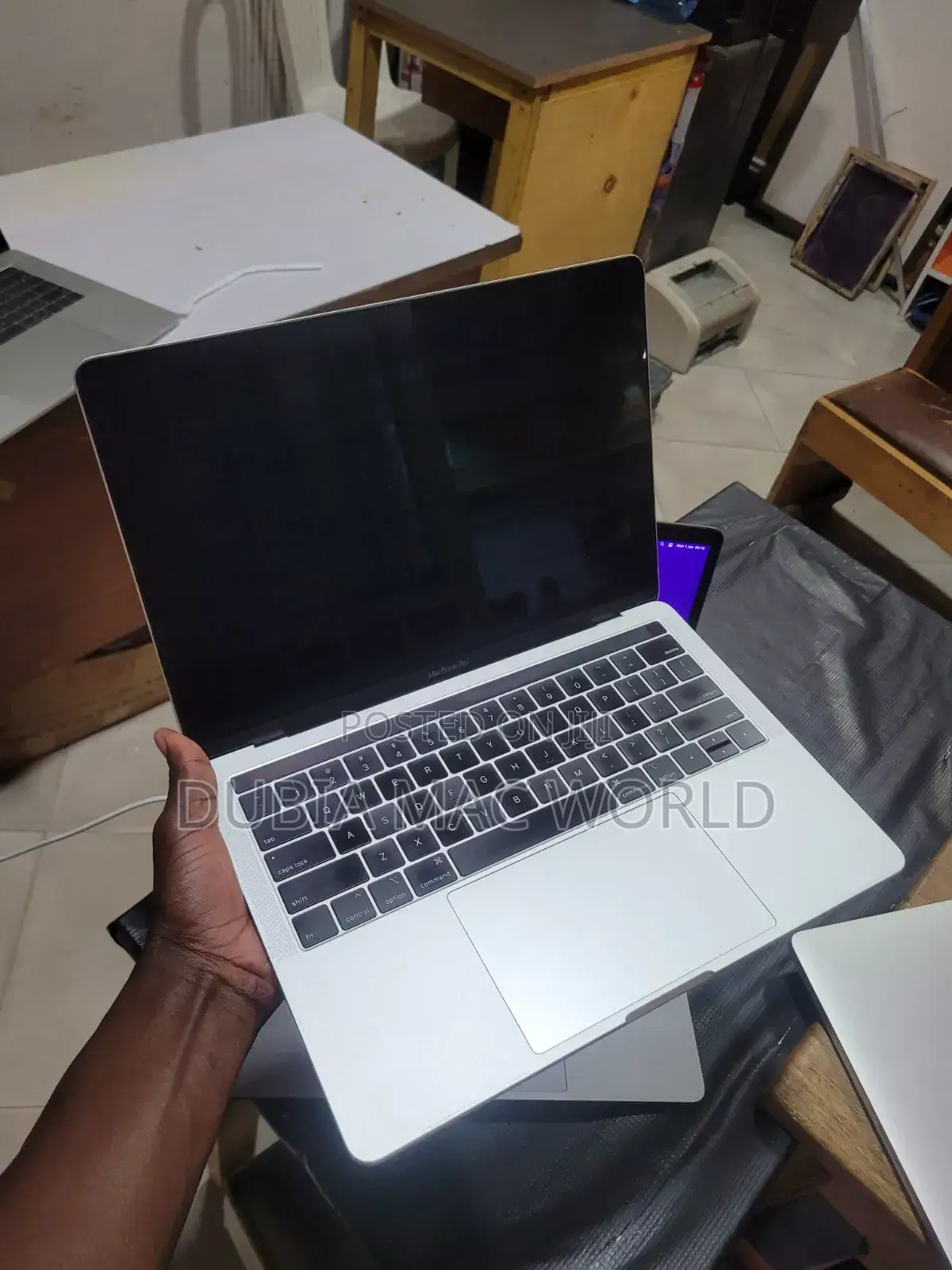 Laptop Apple MacBook Pro 2017 8GB Intel Core i5 SSD 256GB