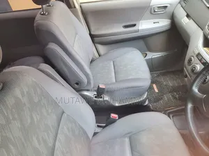 Toyota Noah 2007 Silver