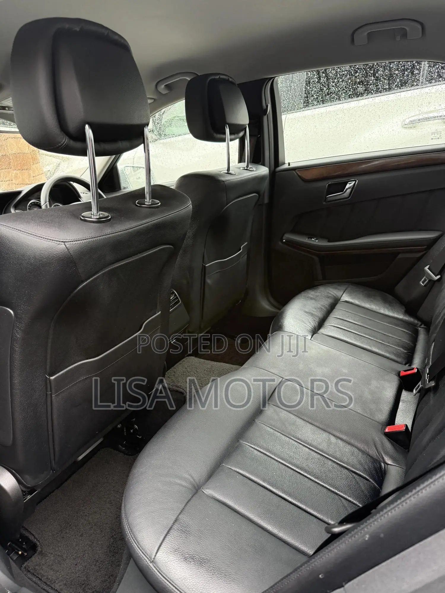 Mercedes-Benz E300 2011 Silver