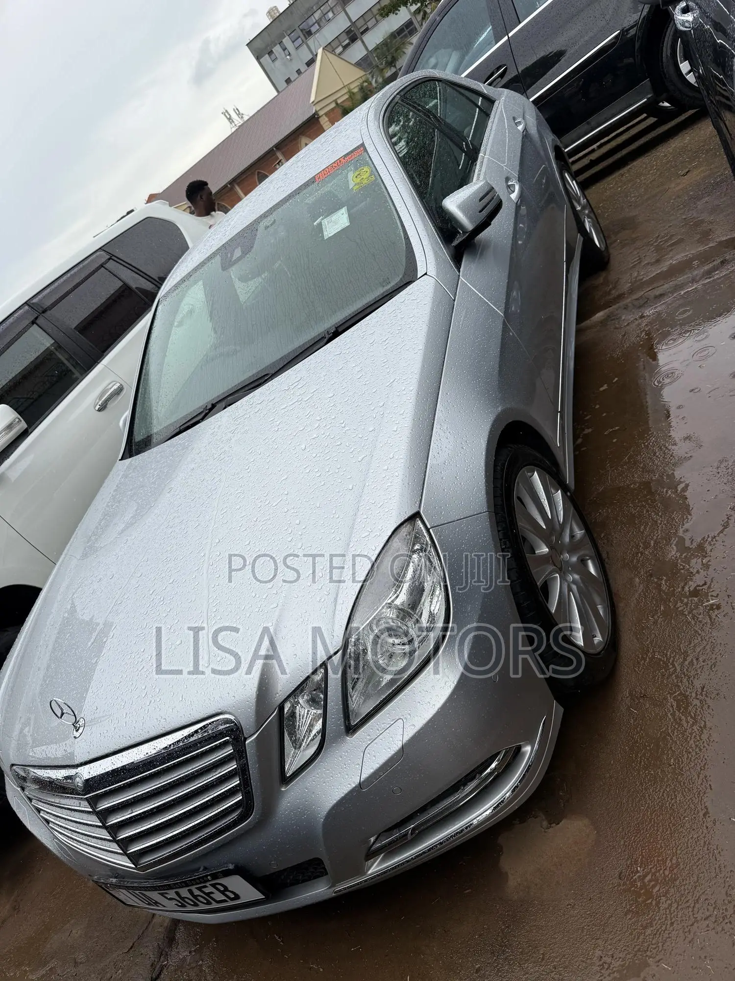 Mercedes-Benz E300 2011 Silver