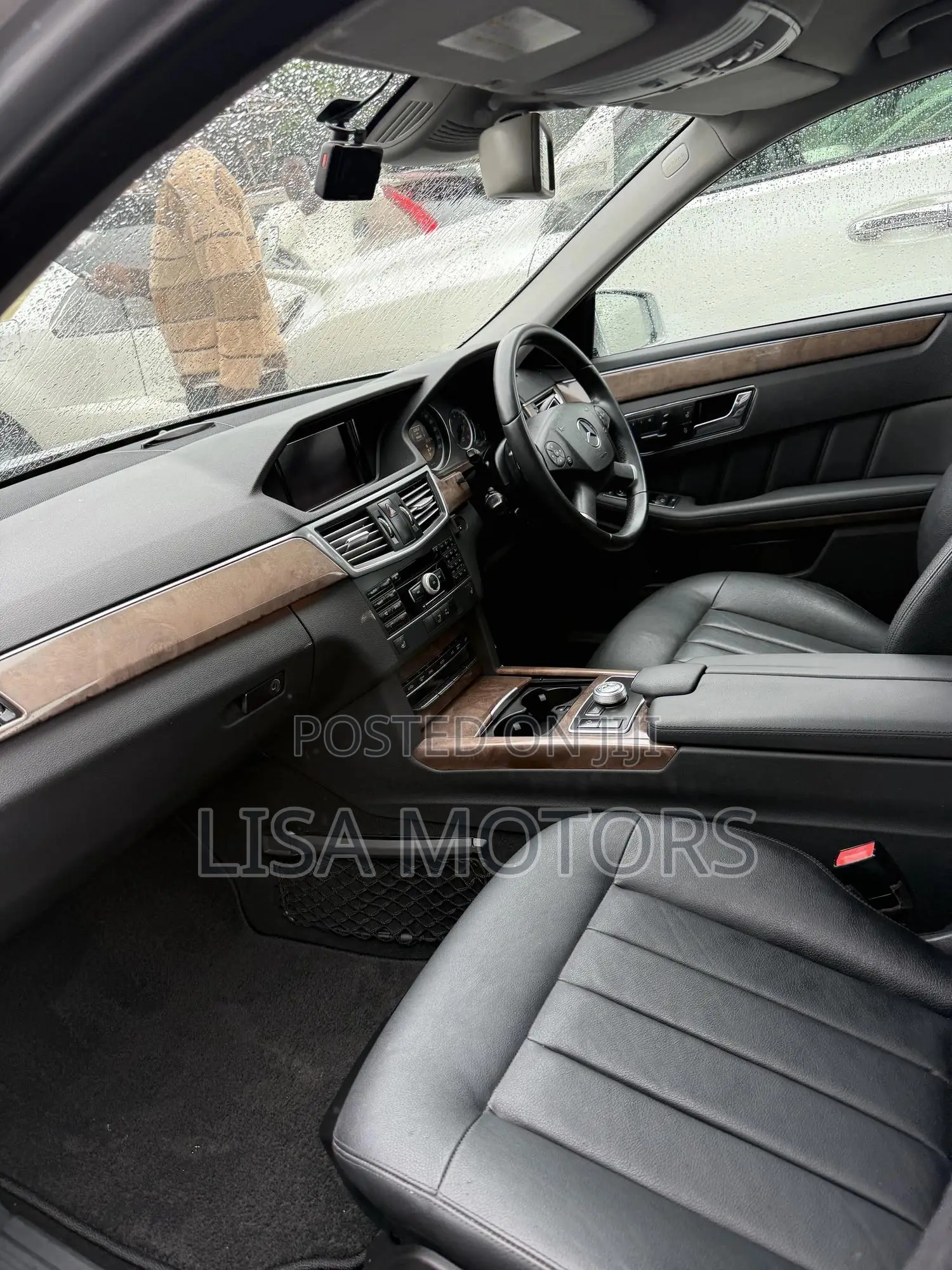 Mercedes-Benz E300 2011 Silver