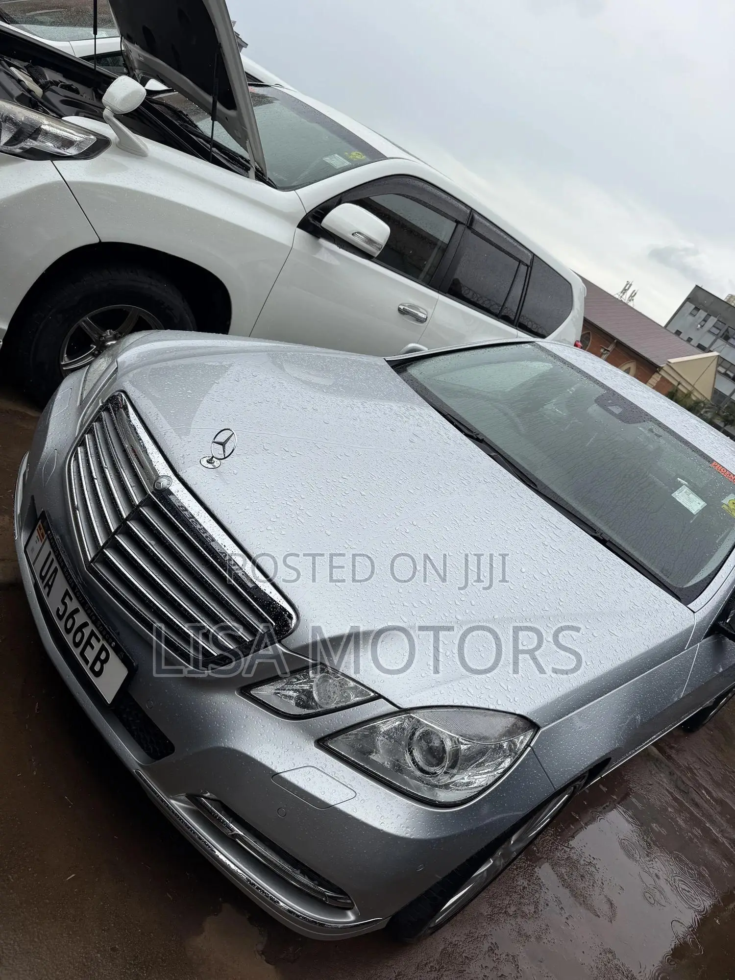 Mercedes-Benz E300 2011 Silver
