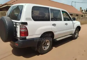 Toyota Land Cruiser 2003 White