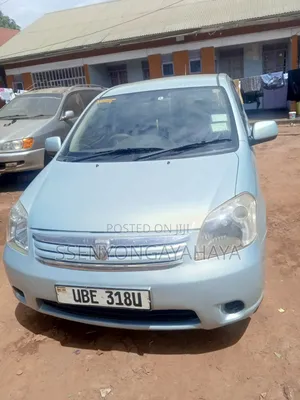 Toyota Raum 2007 Silver