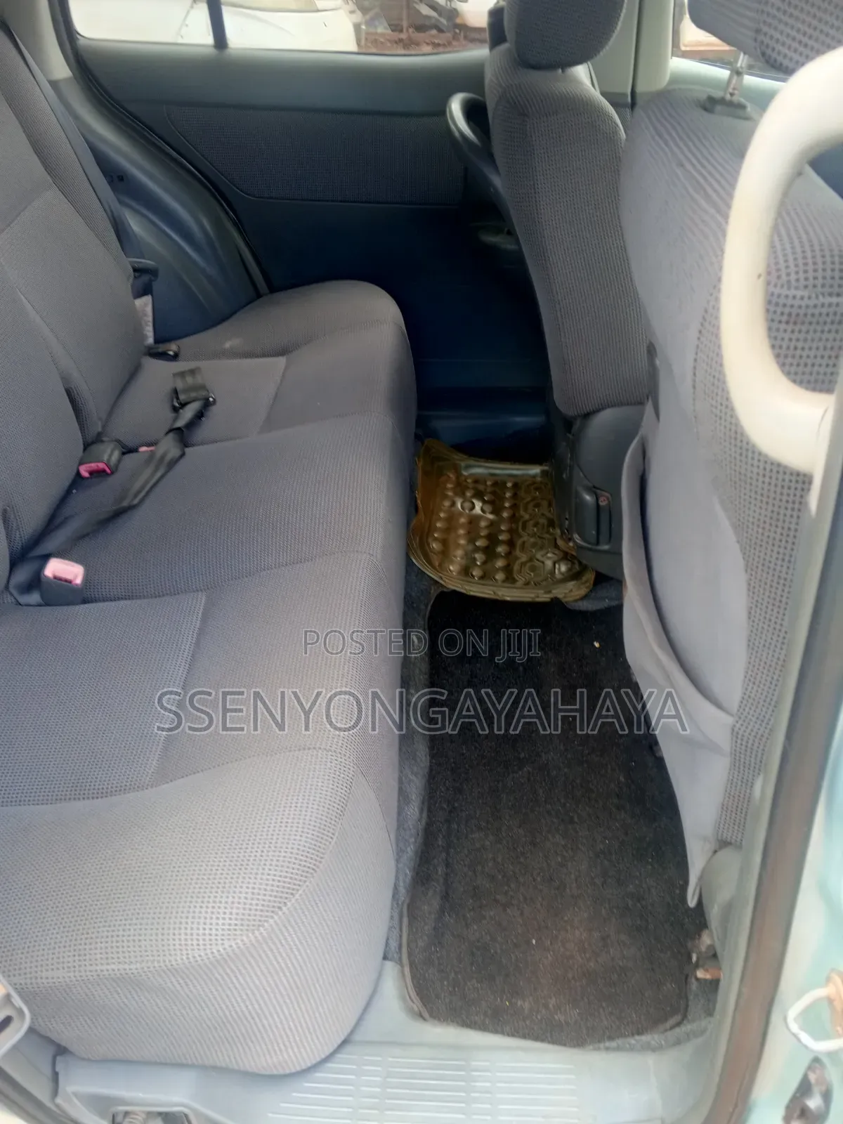 Toyota Raum 2007 Silver