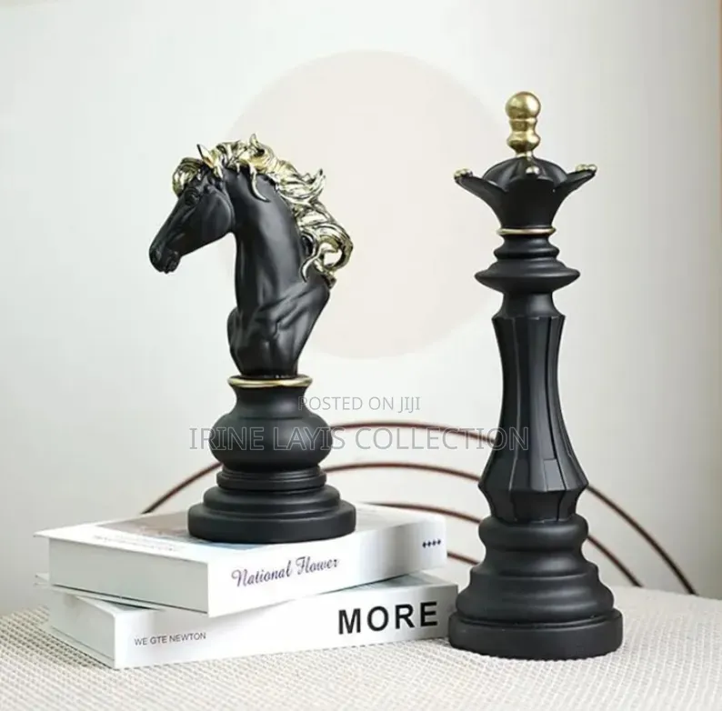 2pc Chess Figurine.