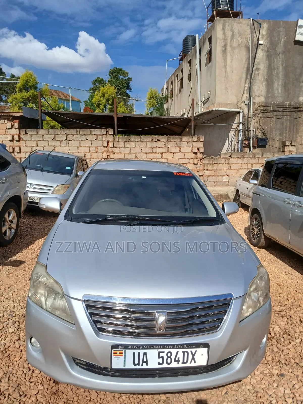Toyota Premio 1.8 FWD 2013 Silver