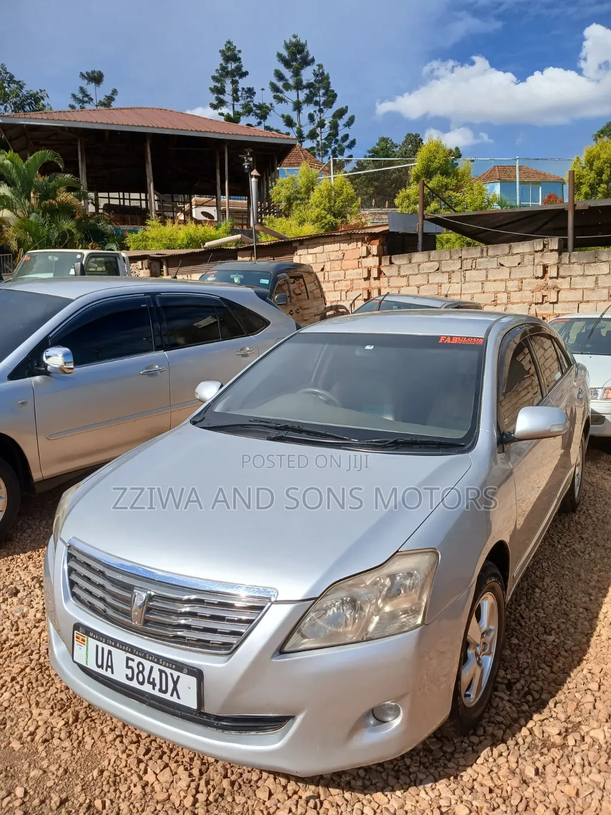 Toyota Premio 1.8 FWD 2013 Silver