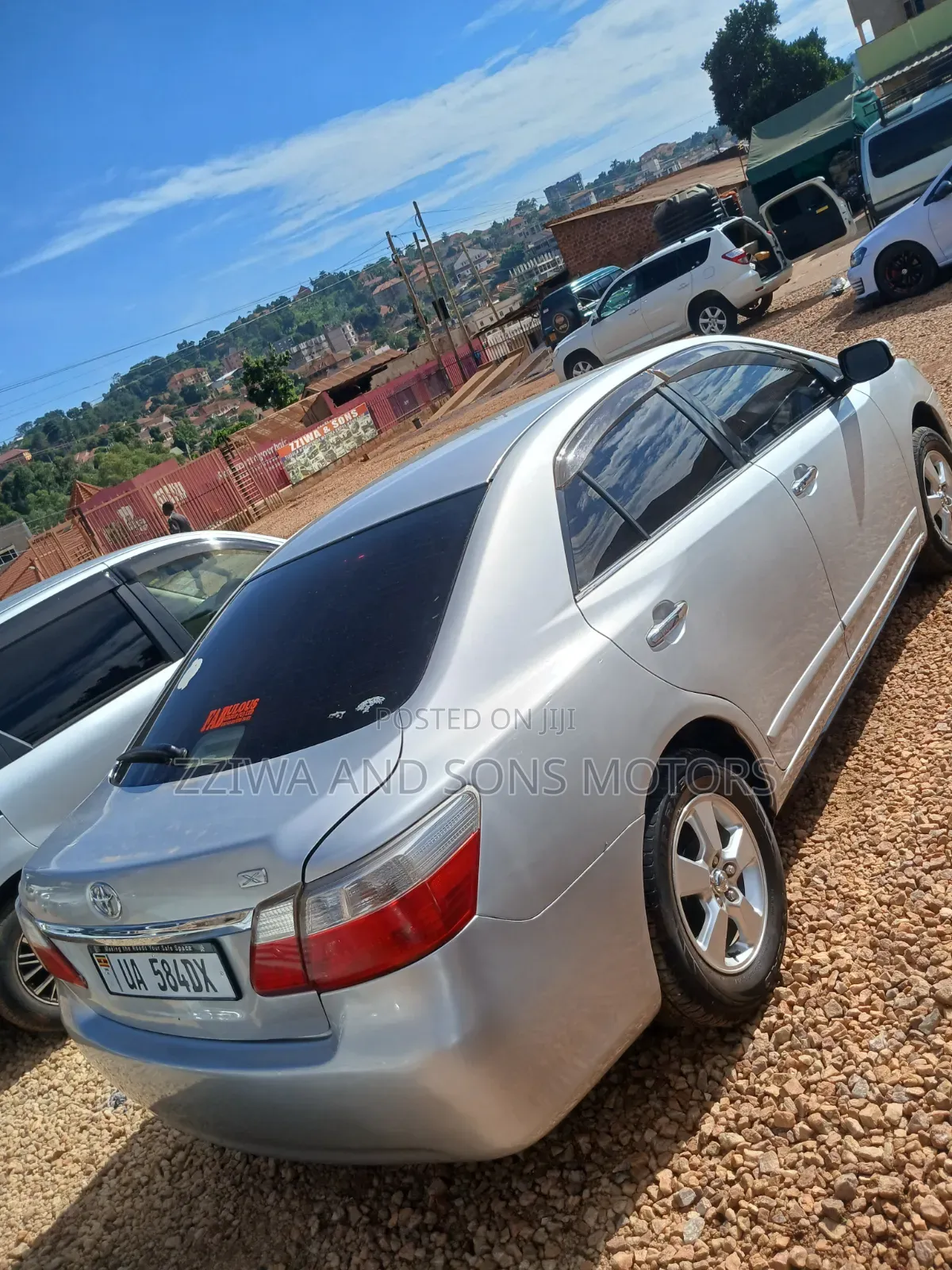 Toyota Premio 1.8 FWD 2013 Silver