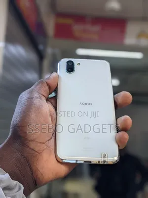 Sharp Aquos R2 64 GB White