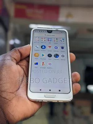 Sharp Aquos R2 64 GB White