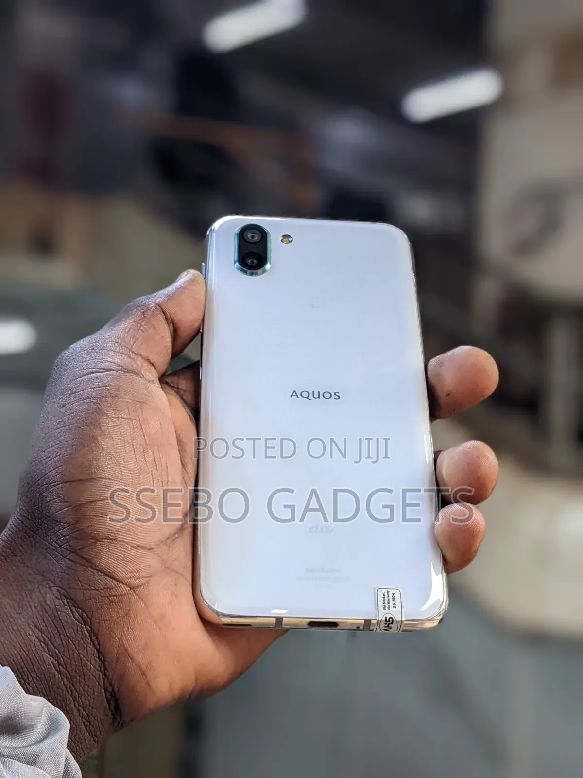 Sharp Aquos R2 64 GB White