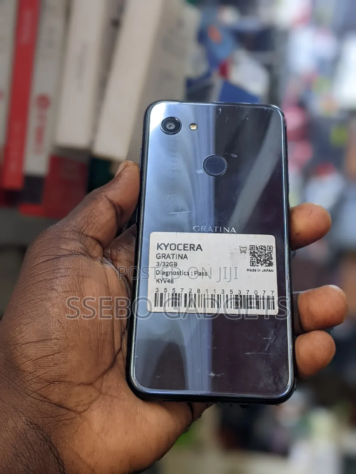 Kyocera Gratina 32 GB Gray