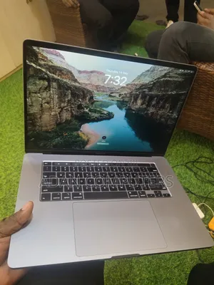 Laptop Apple MacBook Pro 2019 32GB Intel Core i7 SSHD (Hybrid) 512GB