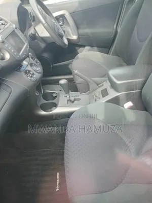 Toyota Vanguard 2012 White