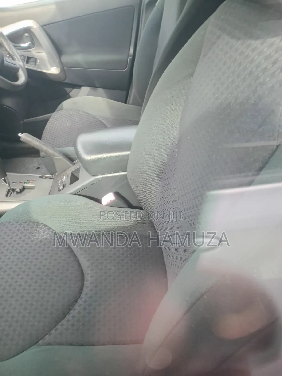 Toyota Vanguard 2012 White