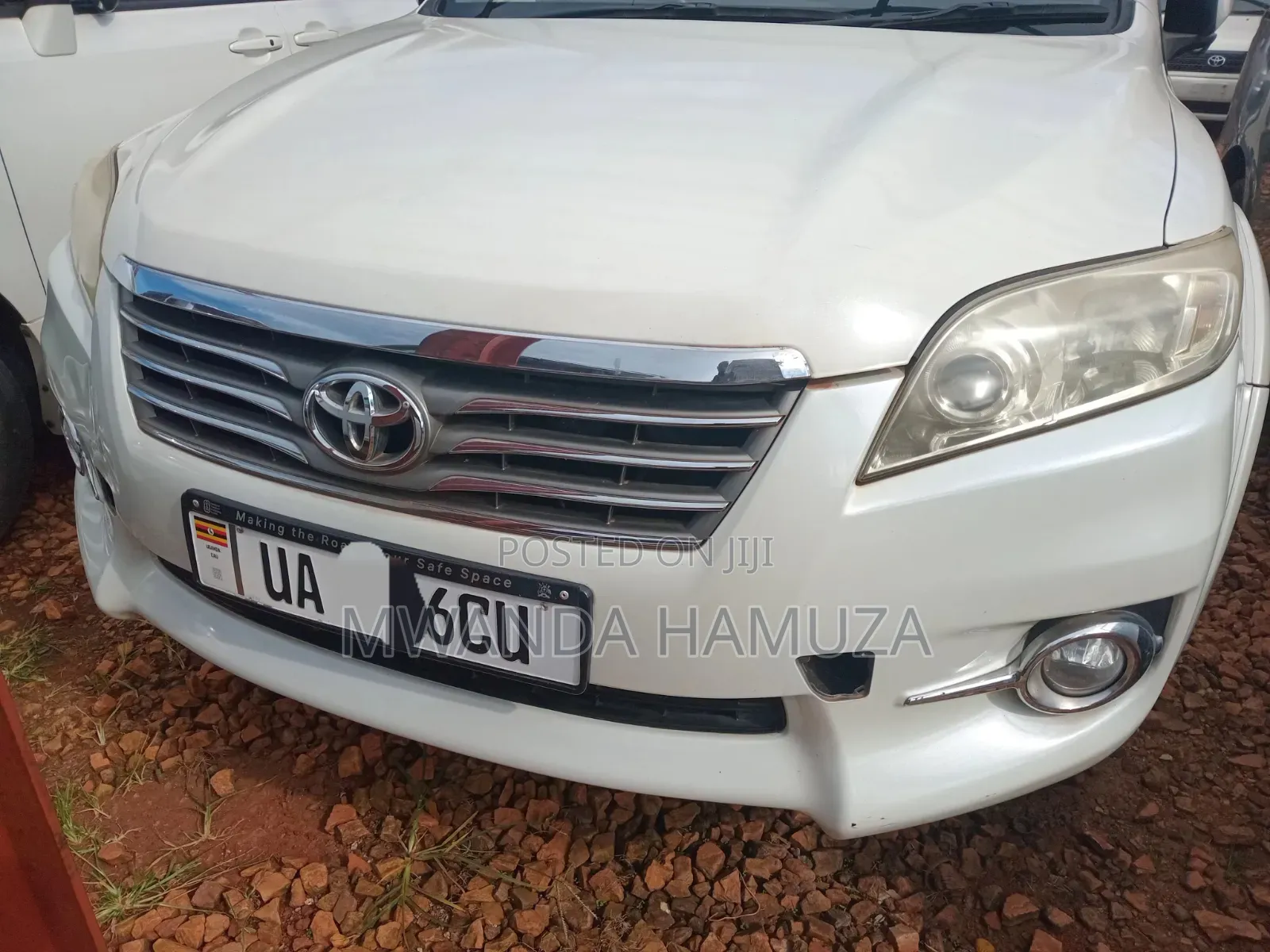 Toyota Vanguard 2012 White