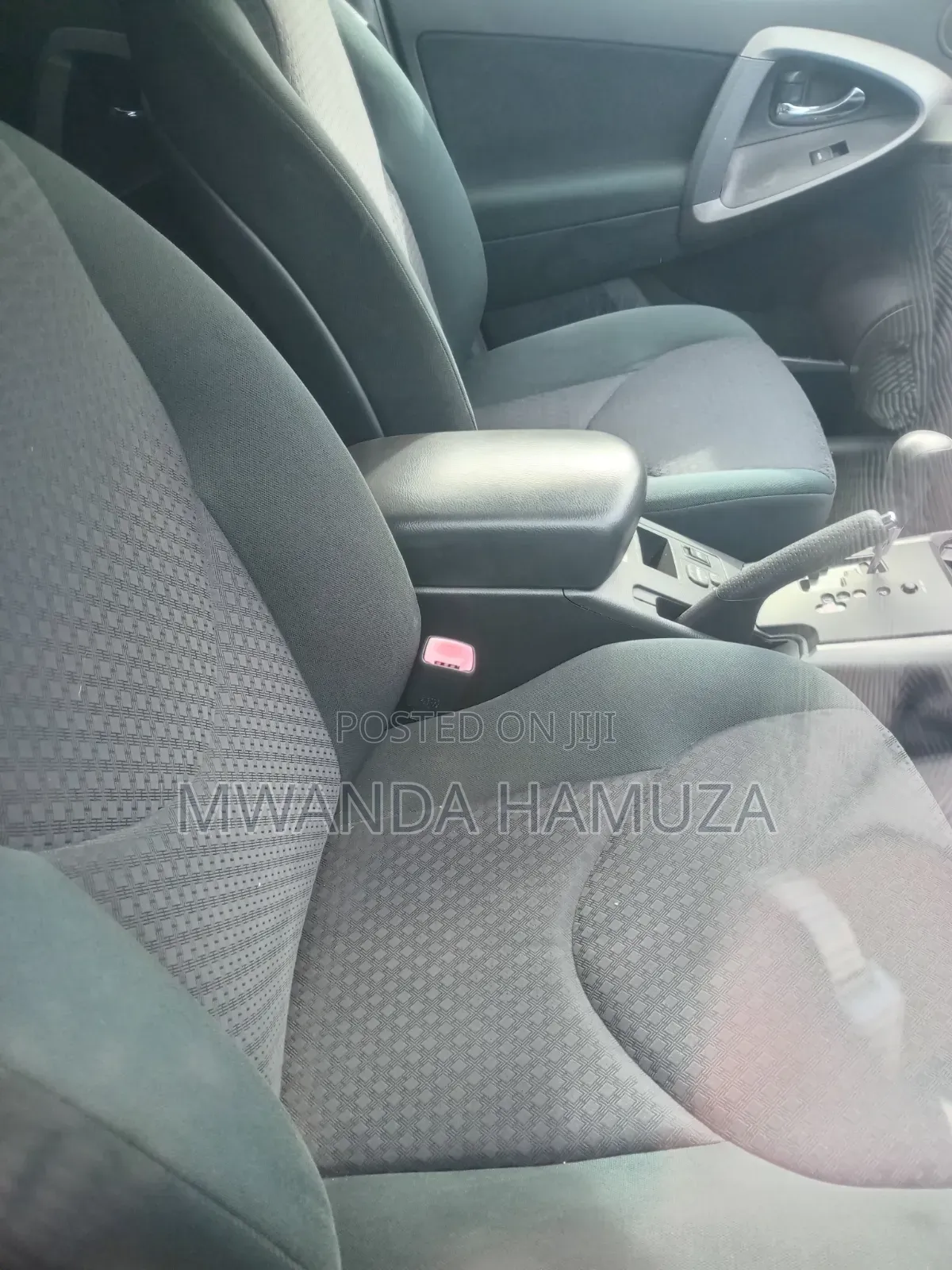 Toyota Vanguard 2012 White