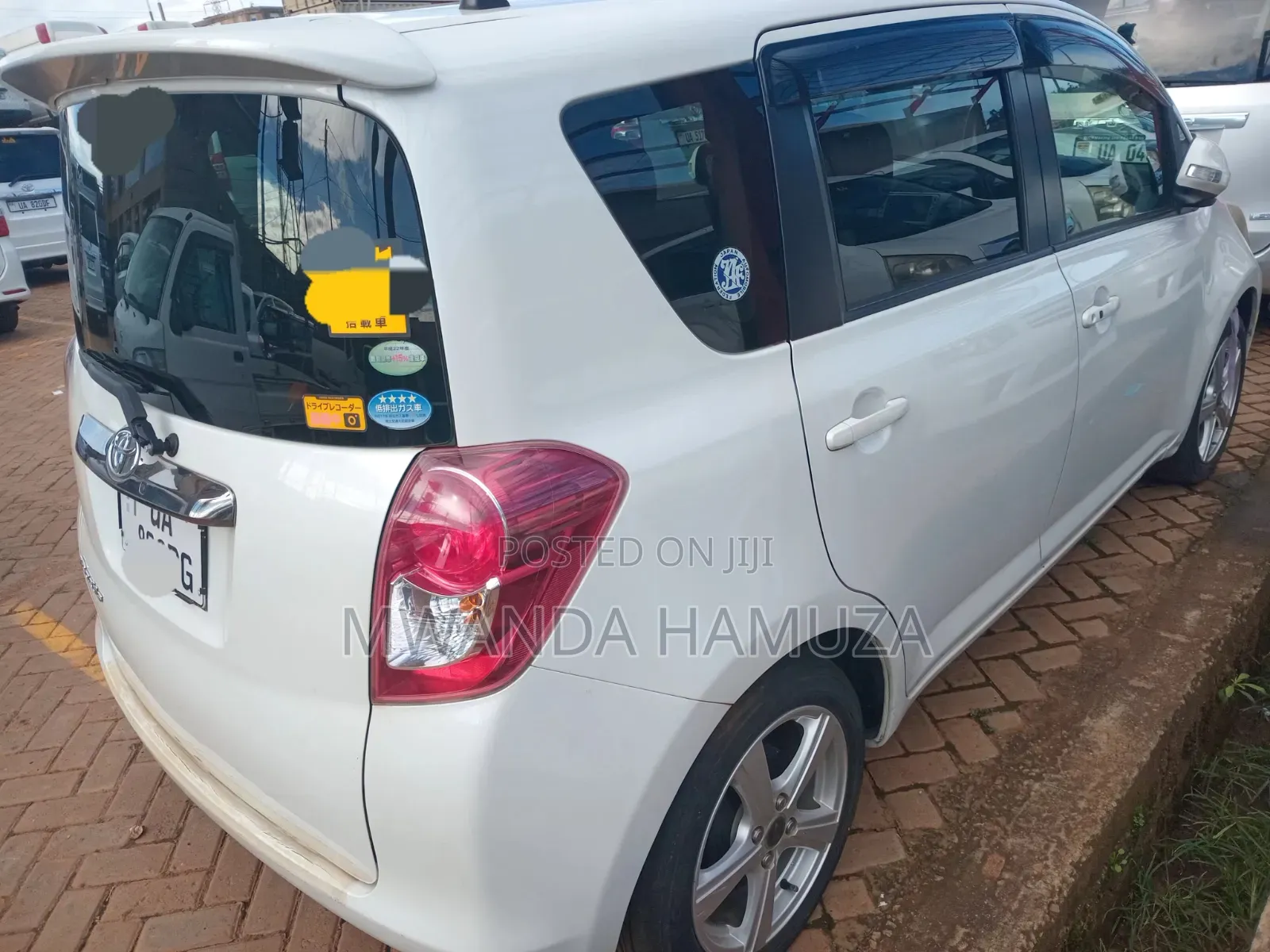 Toyota Ractis 2010 White