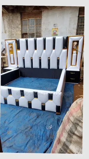 Modern Bed 5"6