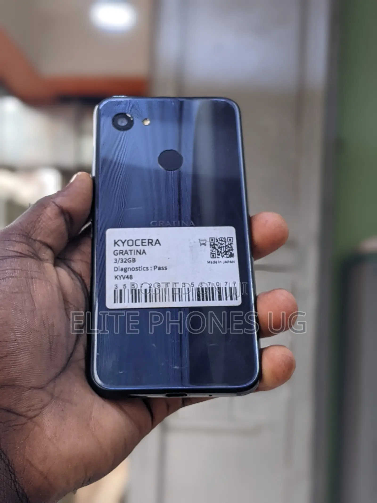 Kyocera Gratina KYV48 32 GB Silver