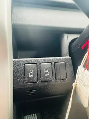Toyota Noah 2011 Blue