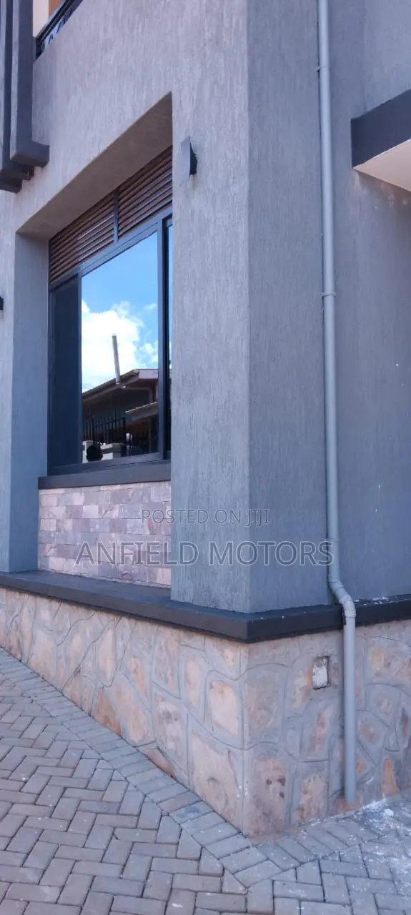 3bdrm Duplex in Duplex Kungu, Kira for sale