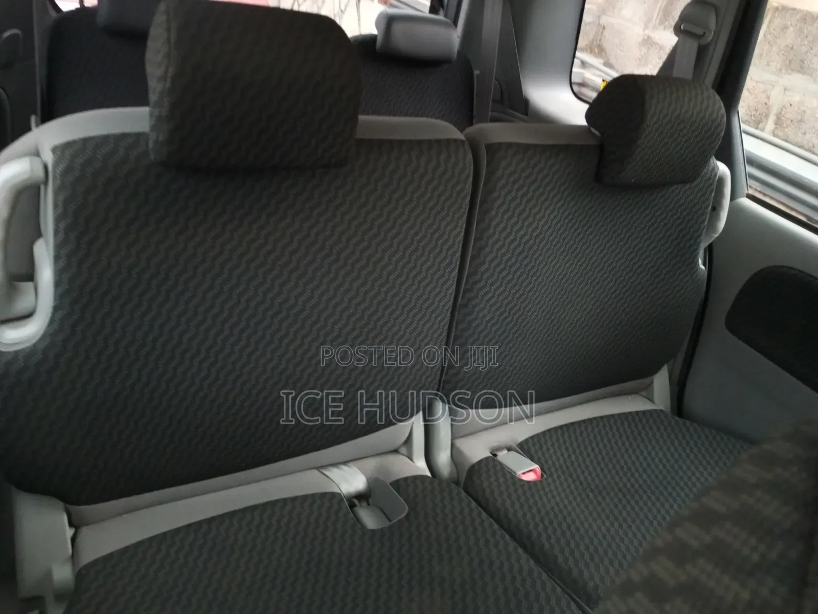 Toyota Sienta 2010 Gray