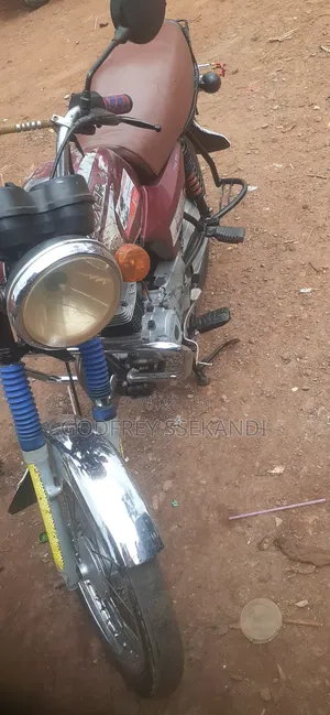 Bajaj Boxer 100 2023 Red