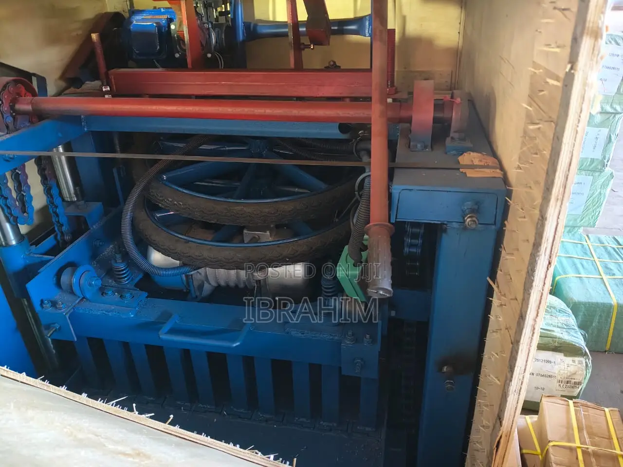 Concrete Block Making Machine