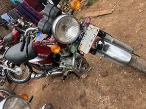 Bajaj Boxer 100 2021 Red