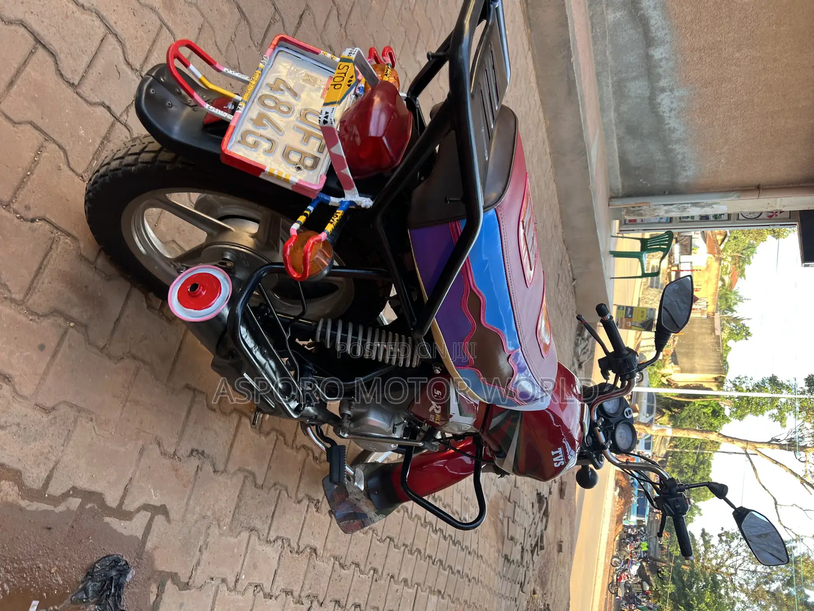 TVS HLX 125 2022 Red