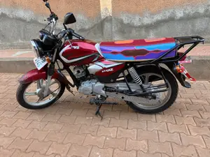 TVS HLX 125 2022 Red